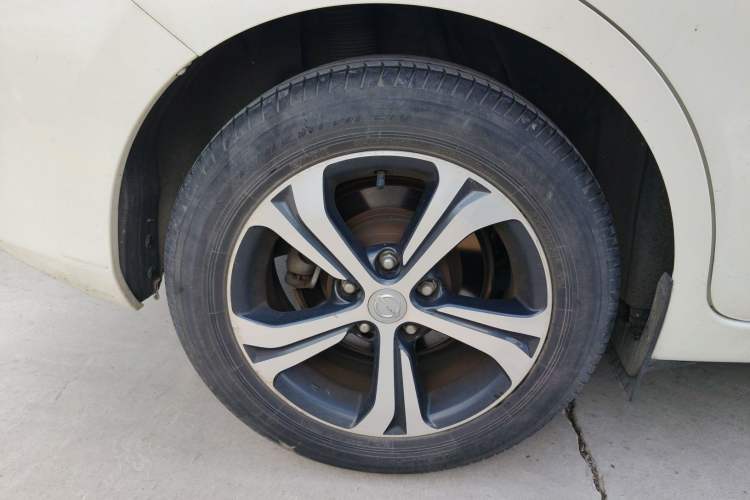 Used Nissan Tiida 2020 1.6L CVT Smart Drive Edition Right Rear Wheel Hub