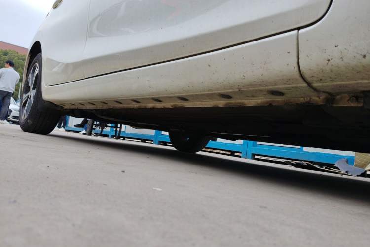 Used Nissan Tiida 2020 1.6L CVT Smart Drive Edition Right Side Sill