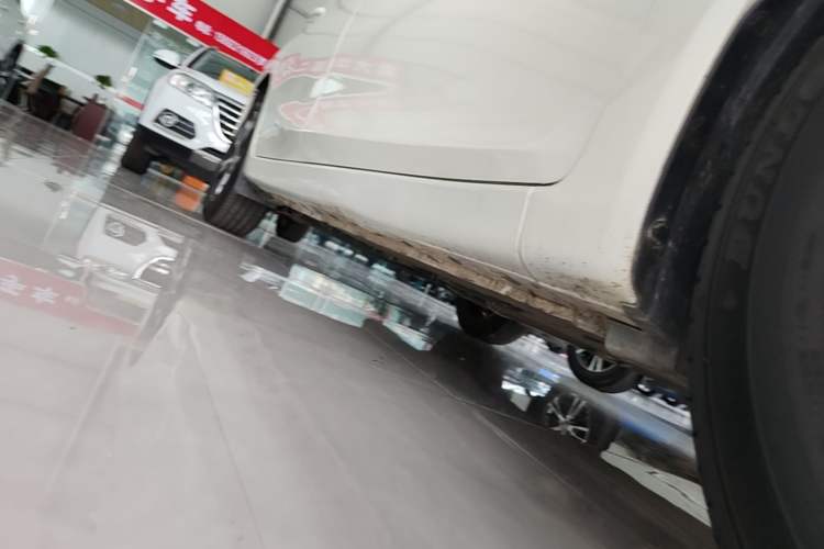 Used Nissan Tiida 2020 1.6L CVT Smart Drive Edition Right Side Sill