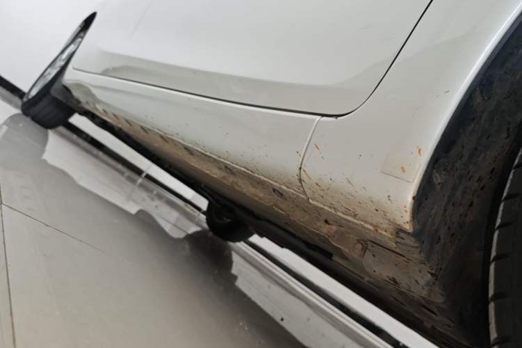 Used Nissan Tiida 2020 1.6L CVT Cool Edition Right Side Sill