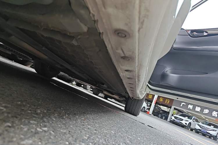 Used Nissan Tiida 2020 1.6L CVT Smart Drive Edition Right Side Sill