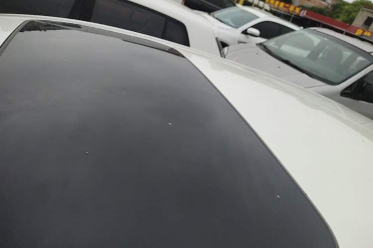 Used Nissan Tiida 2020 1.6L CVT Cool Edition Roof