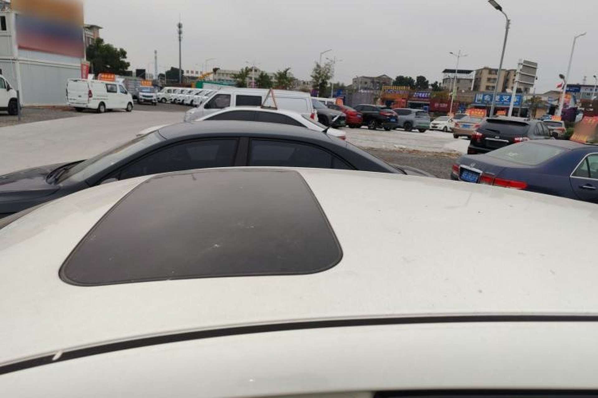 Used Nissan Tiida 2020 1.6L CVT Cool Edition Roof