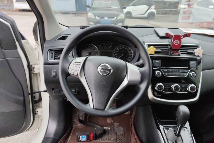Used Nissan Tiida 2020 1.6L CVT Cool Edition Steering Wheel
