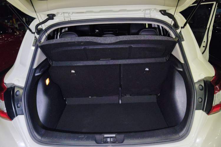 Used Nissan Tiida 2020 1.6L CVT Smart Drive Edition Trunk