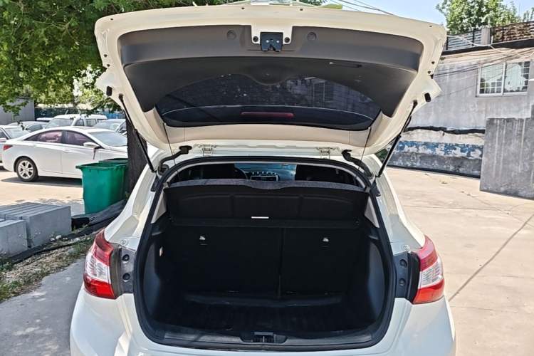Used Nissan Tiida 2020 1.6L CVT Cool Edition Trunk