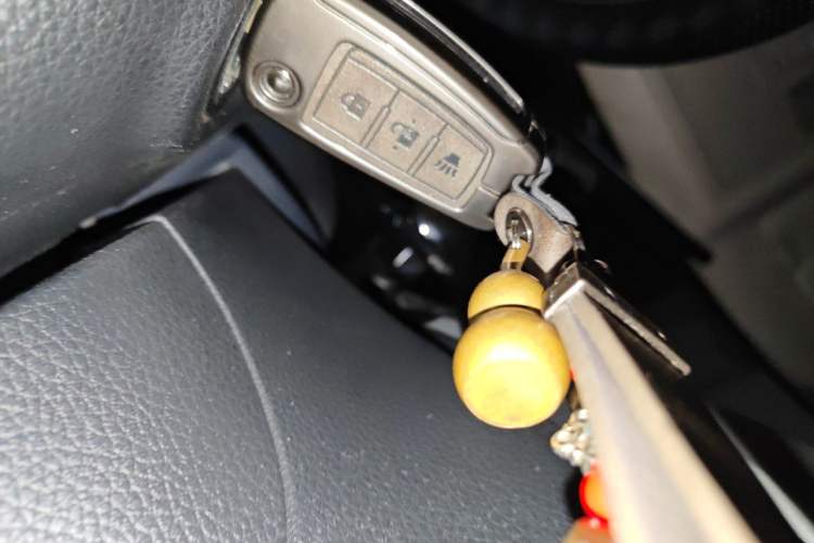 Used Nissan Tiida 2020 1.6L CVT Cool Edition Vehicle Key