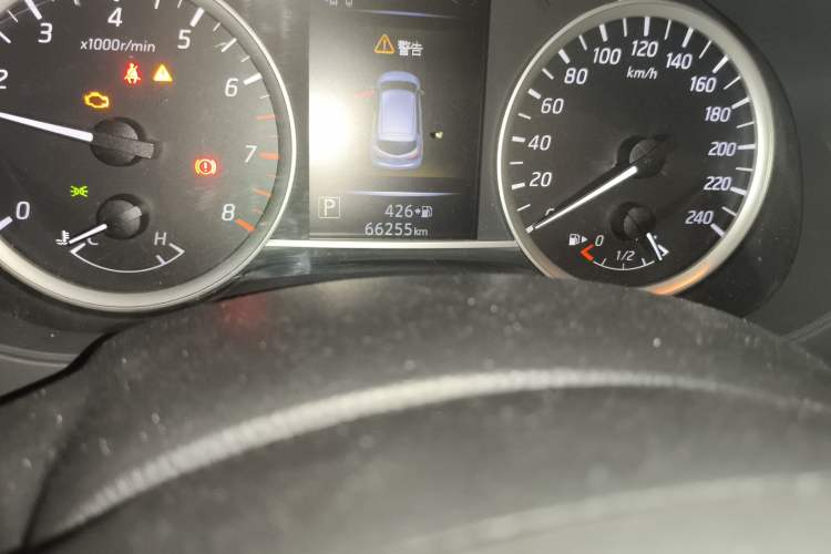Used Nissan Tiida 2021 1.6L CVT Smart Drive Edition Odometer Close Up