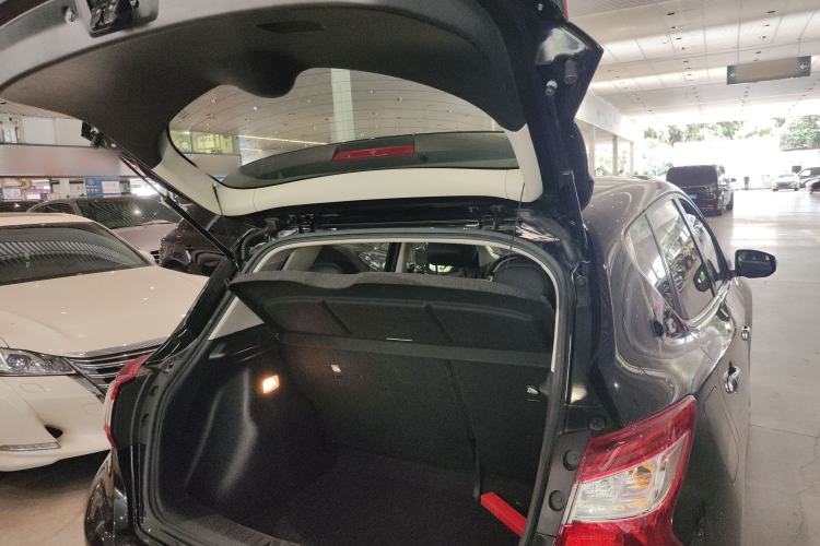Used Nissan Tiida 2021 1.6L CVT Smart Drive Edition Trunk