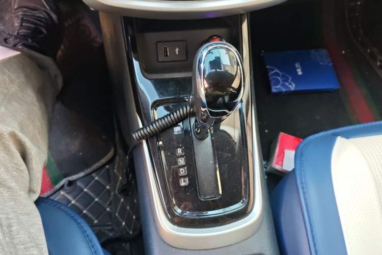 Used Nissan Tiida 2021 1.6L CVT Smart Drive Edition Gear Lever