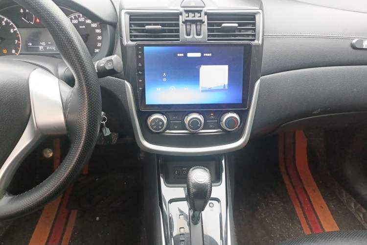 Used Nissan Tiida 2021 1.6L CVT Cool Edition Audio And AC Panel