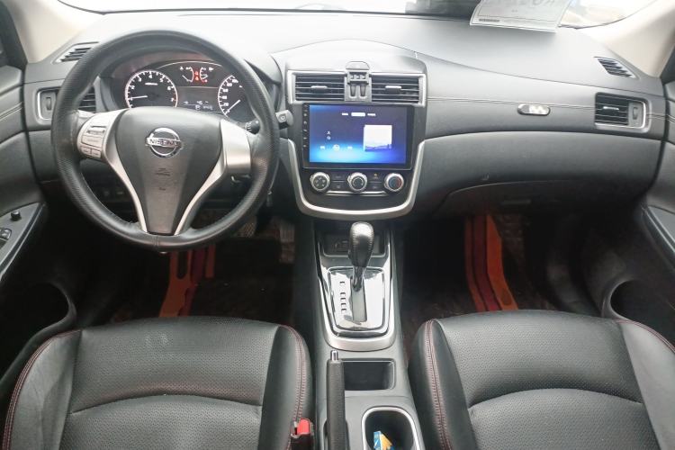 Used Nissan Tiida 2021 1.6L CVT Cool Edition Center Console