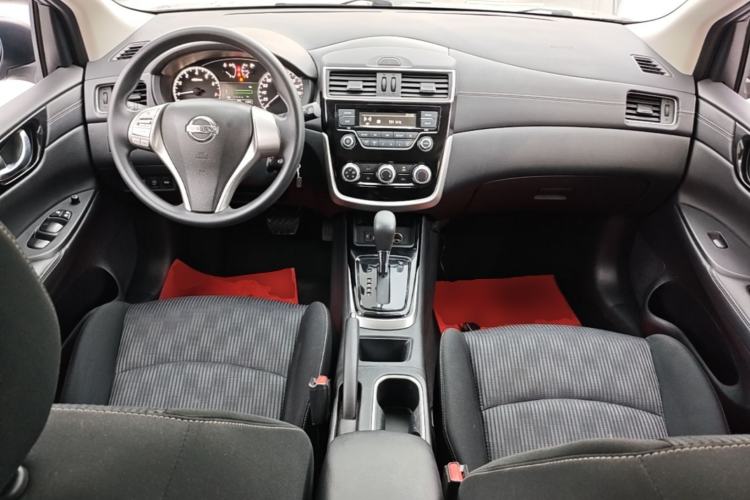 Used Nissan Tiida 2021 1.6L CVT Cool Edition Center Console