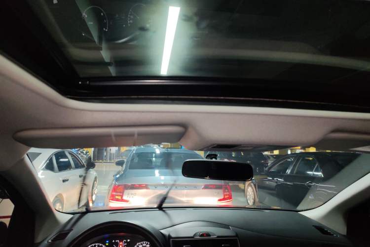 Used Nissan Tiida 2021 1.6L CVT Cool Edition Headliner