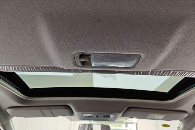 Used Nissan Tiida 2021 1.6L CVT Cool Edition Headliner
