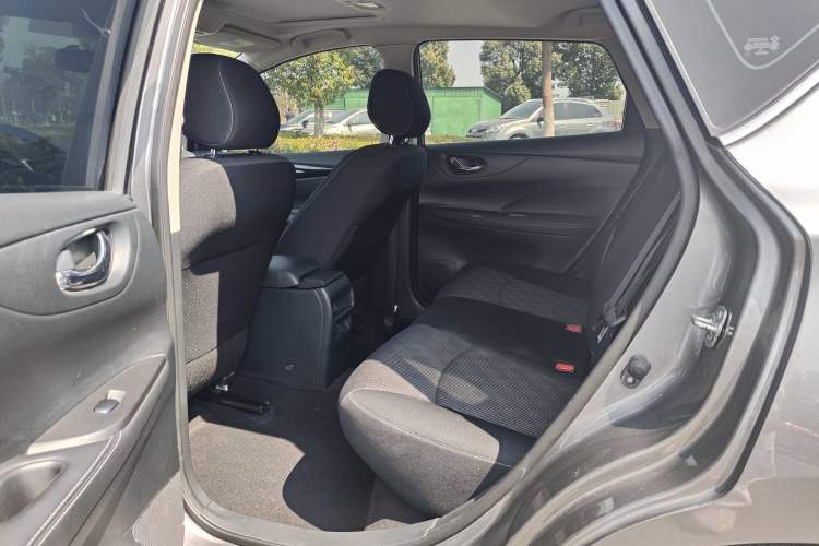 Used Nissan Tiida 2021 1.6L CVT Cool Edition Interior 3