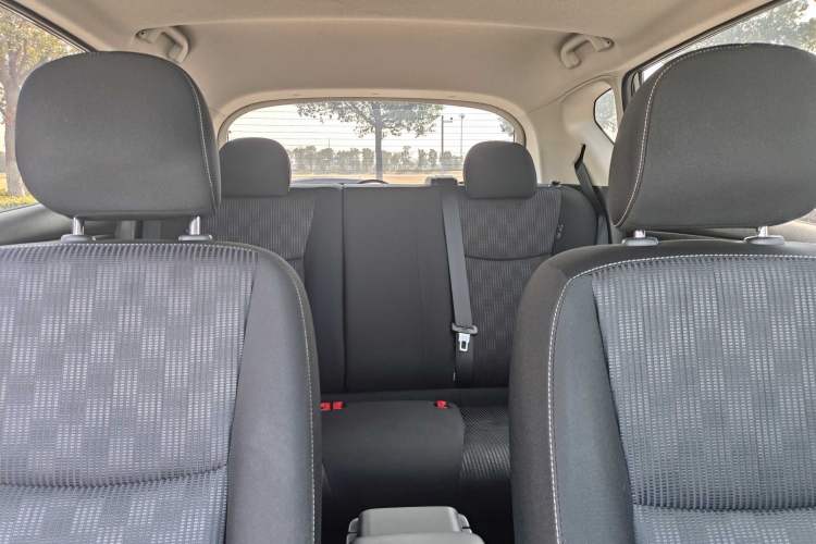 Used Nissan Tiida 2021 1.6L CVT Cool Edition Interior 5