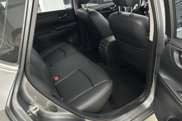 Used Nissan Tiida 2021 1.6L CVT Smart Drive Edition Interior 9