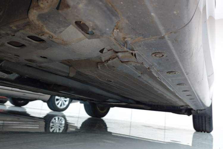 Used Nissan Tiida 2021 1.6L CVT Cool Edition Left Side Sill