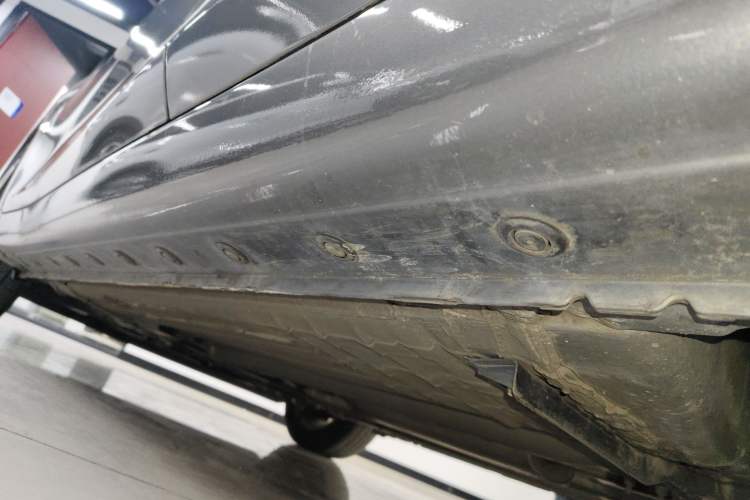 Used Nissan Tiida 2021 1.6L CVT Smart Drive Edition Left Side Sill