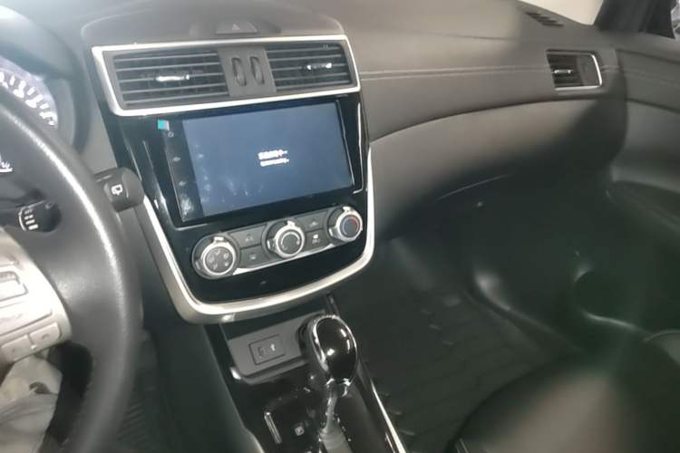 Used Nissan Tiida 2021 1.6L CVT Smart Drive Edition Audio And AC Panel