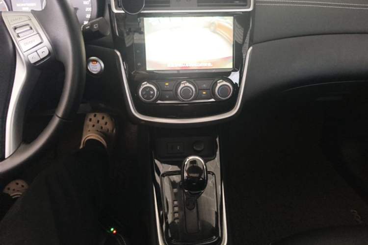 Used Nissan Tiida 2021 1.6L CVT Smart Drive Edition Audio And AC Panel