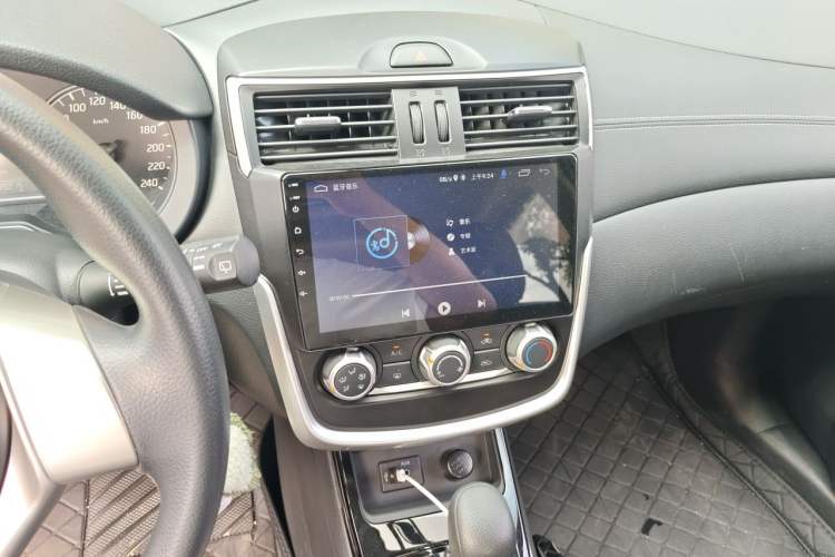 Used Nissan Tiida 2021 1.6L CVT Cool Edition Audio And AC Panel