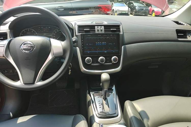 Used Nissan Tiida 2021 1.6L CVT Cool Edition Audio And AC Panel