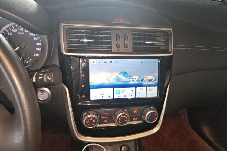 Used Nissan Tiida 2021 1.6L CVT Smart Drive Edition Audio And AC Panel