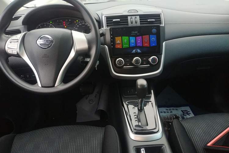 Used Nissan Tiida 2021 1.6L CVT Cool Edition Audio And AC Panel