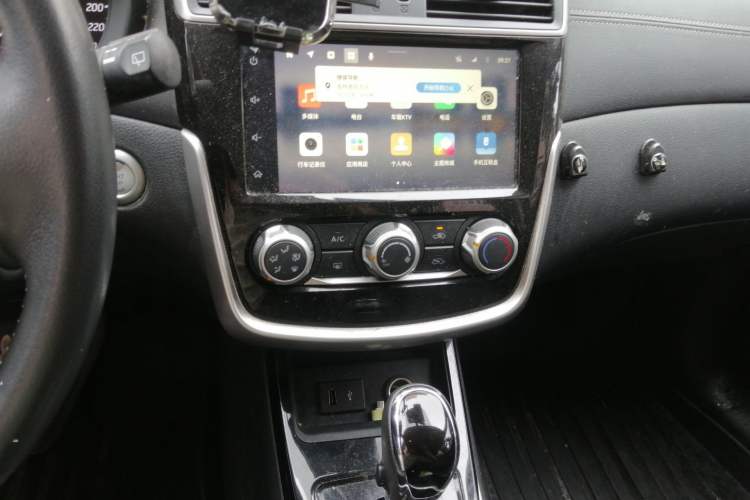 Used Nissan Tiida 2021 1.6L CVT Smart Drive Edition Audio And AC Panel