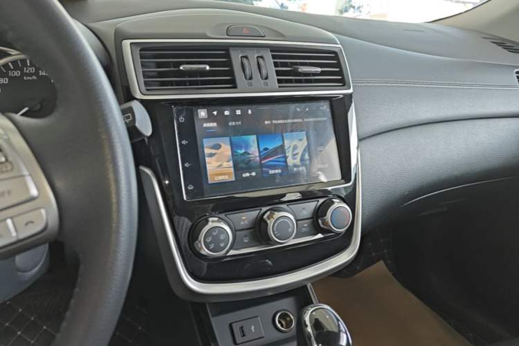 Used Nissan Tiida 2021 1.6L CVT Smart Drive Edition Audio And AC Panel