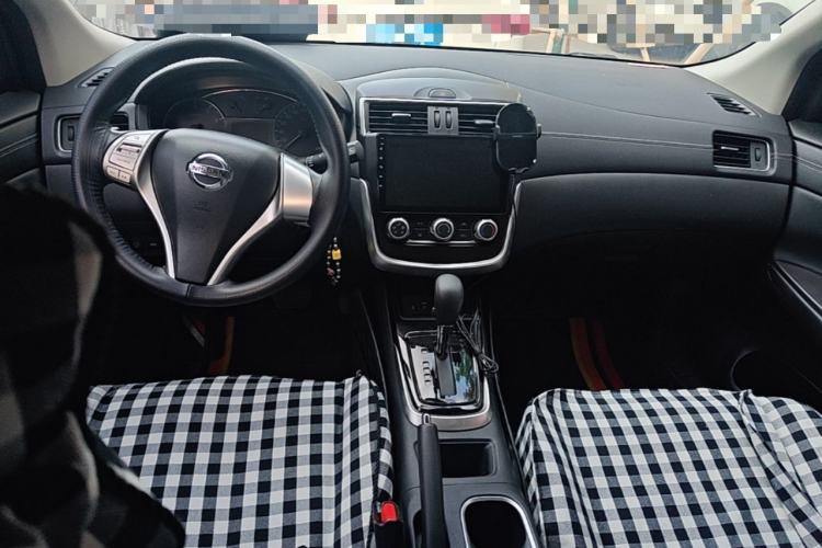 Used Nissan Tiida 2021 1.6L CVT Cool Edition Center Console