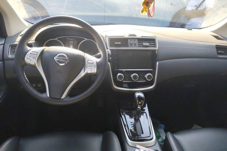 Used Nissan Tiida 2021 1.6L CVT Smart Drive Edition Center Console