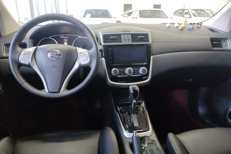 Used Nissan Tiida 2021 1.6L CVT Smart Drive Edition Center Console