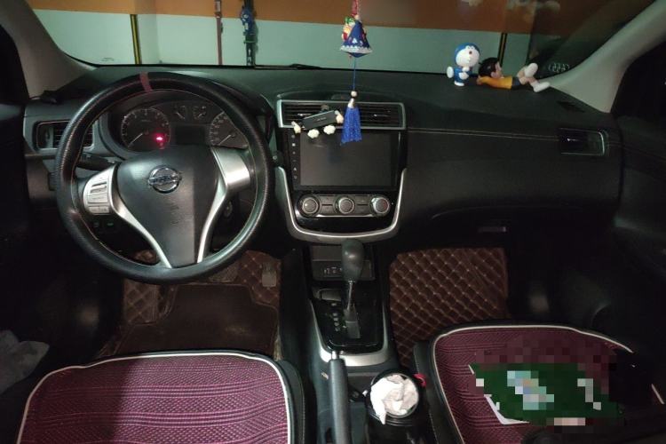 Used Nissan Tiida 2021 1.6L CVT Cool Edition Center Console