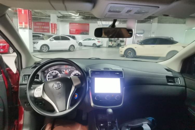 Used Nissan Tiida 2021 1.6L CVT Cool Edition Center Console