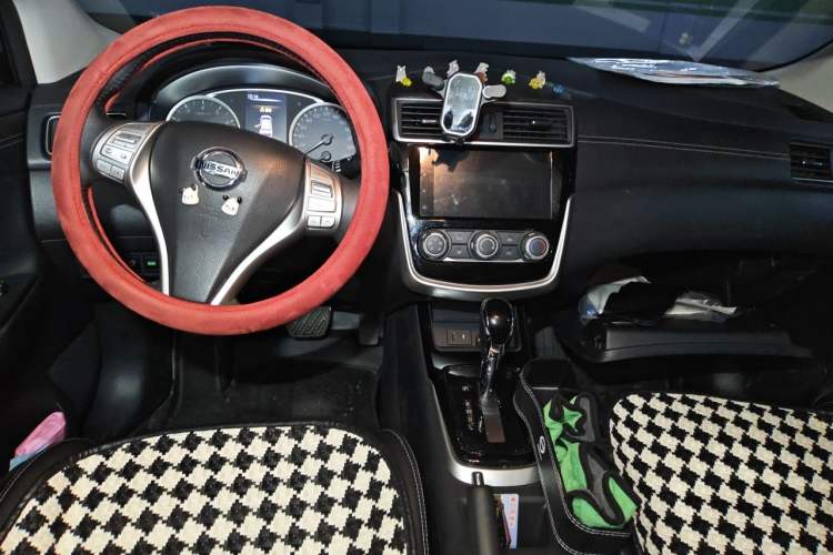 Used Nissan Tiida 2021 1.6L CVT Smart Drive Edition Center Console