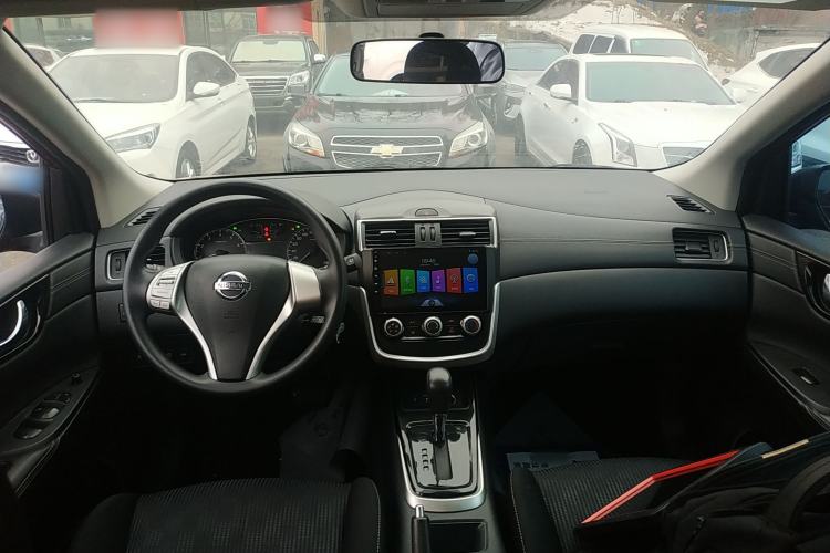Used Nissan Tiida 2021 1.6L CVT Cool Edition Center Console