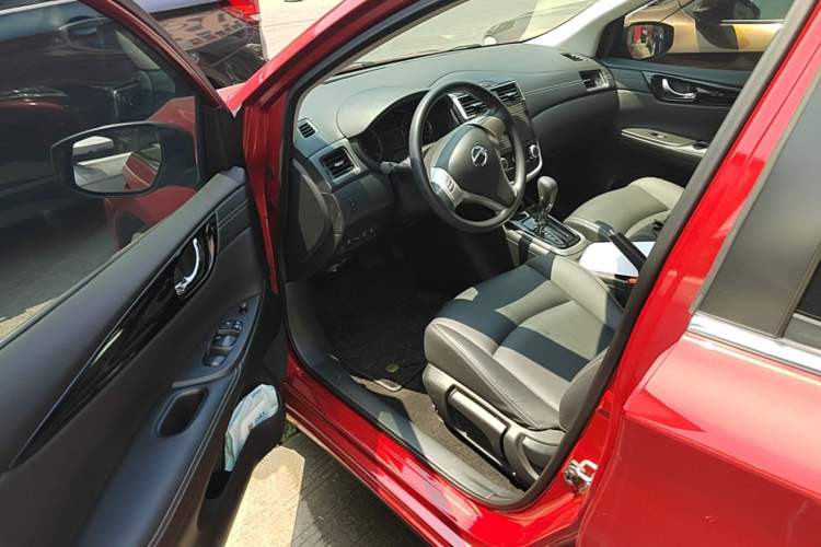 Used Nissan Tiida 2021 1.6L CVT Cool Edition Driver Seat