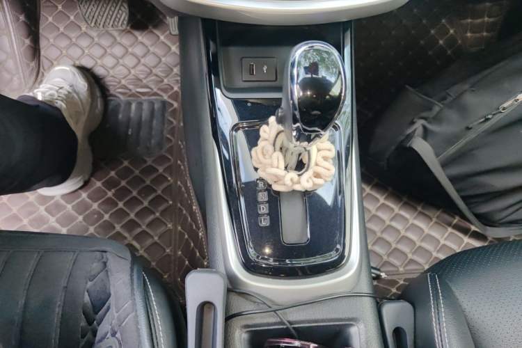 Used Nissan Tiida 2021 1.6L CVT Smart Drive Edition Gear Lever
