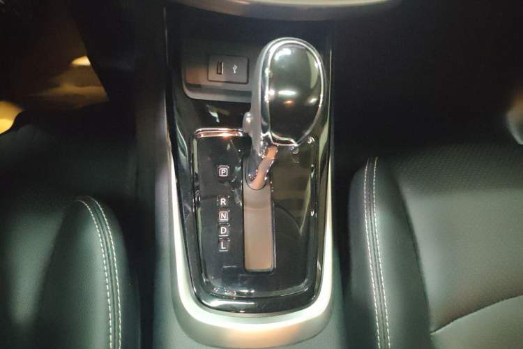 Used Nissan Tiida 2021 1.6L CVT Smart Drive Edition Gear Lever