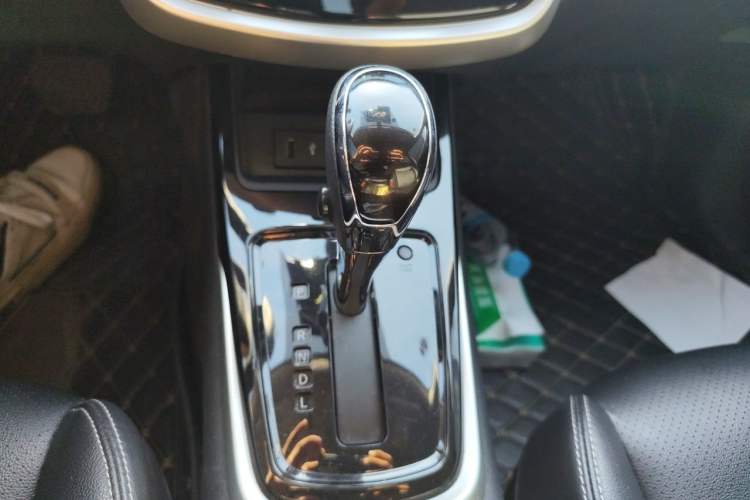 Used Nissan Tiida 2021 1.6L CVT Smart Drive Edition Gear Lever