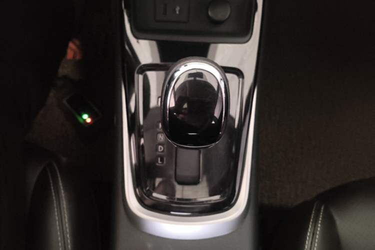Used Nissan Tiida 2021 1.6L CVT Smart Drive Edition Gear Lever