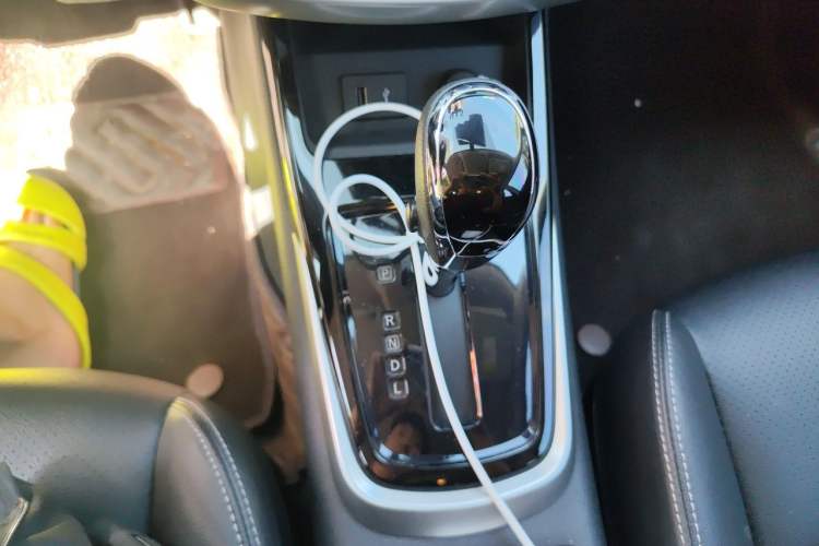 Used Nissan Tiida 2021 1.6L CVT Smart Drive Edition Gear Lever