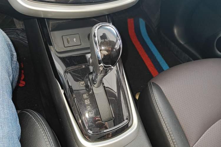 Used Nissan Tiida 2021 1.6L CVT Smart Drive Edition Gear Lever