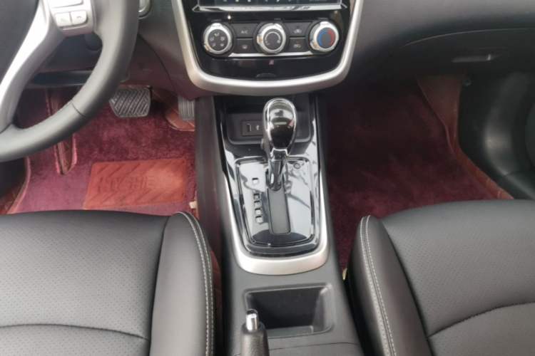 Used Nissan Tiida 2021 1.6L CVT Smart Drive Edition Gear Lever