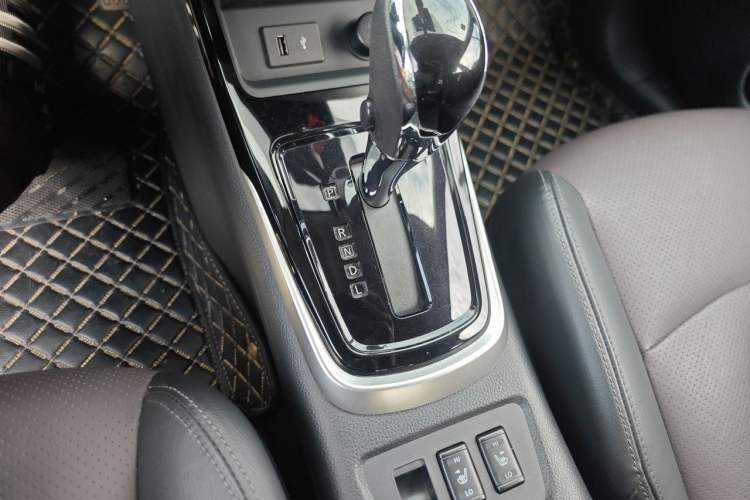 Used Nissan Tiida 2021 1.6L CVT ZhiZun Edition Gear Lever
