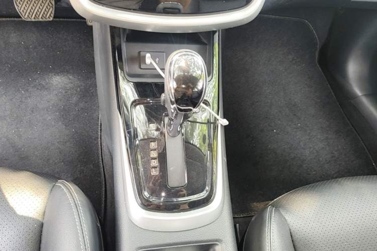 Used Nissan Tiida 2021 1.6L CVT Smart Drive Edition Gear Lever
