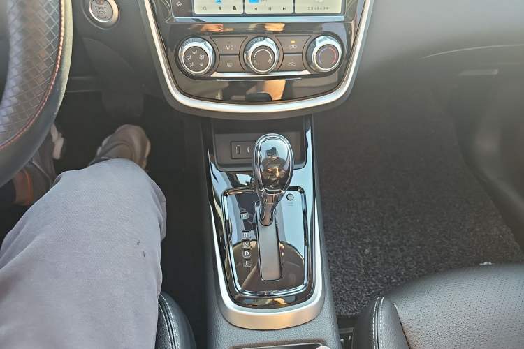 Used Nissan Tiida 2021 1.6L CVT Smart Drive Edition Gear Lever